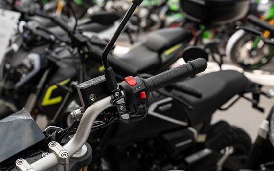 Neufahrzeug QJ Motor SRK 125 S - Bild 12