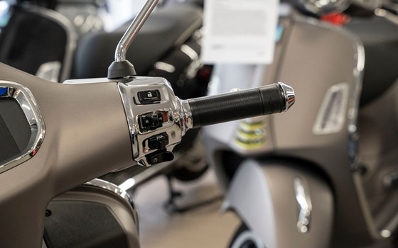 Neufahrzeug Vespa GTS 125 Supertech iGET - Bild 19