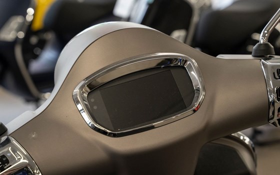 Neufahrzeug Vespa GTS 125 Supertech iGET - Bild 23