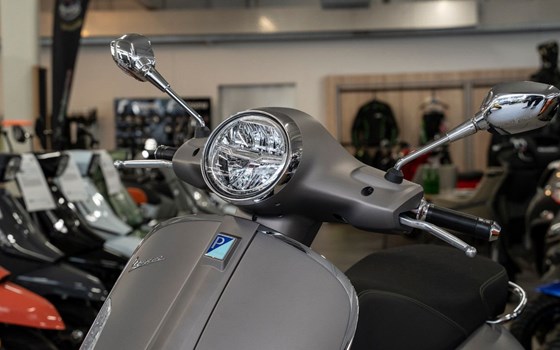Neufahrzeug Vespa GTS 125 Supertech iGET - Bild 7