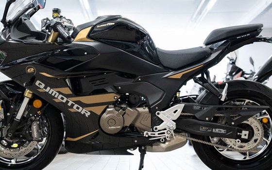 Neufahrzeug QJ Motor SRK 600 RS - Bild 23