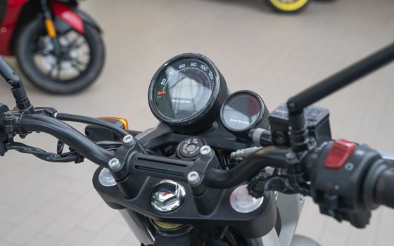 Gebrauchtmotorrad Royal Enfield Scram 411 - Bild 22