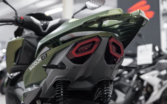 Neufahrzeug Malaguti Madison 125 - Bild 18