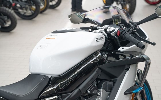 Neufahrzeug CFMOTO 675SR-R - Bild 10