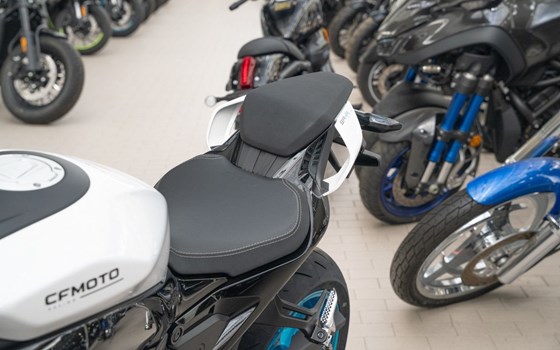 Neufahrzeug CFMOTO 675SR-R - Bild 20