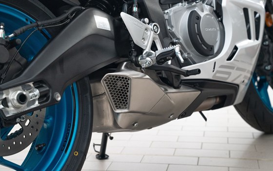 Neufahrzeug CFMOTO 675SR-R - Bild 8