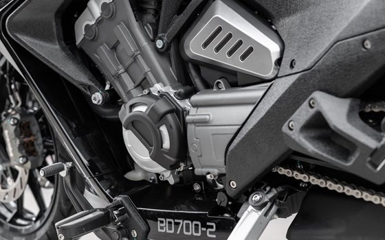 Gebrauchtmotorrad Benda LFC 700 - Bild 13