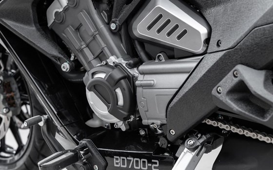 Gebrauchtmotorrad Benda LFC 700 - Bild 18