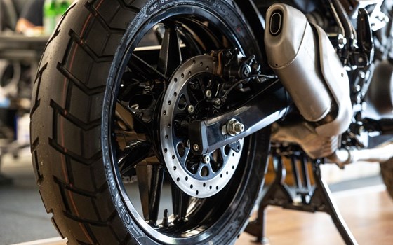 Neufahrzeug Royal Enfield Guerrilla 450 - Bild 13