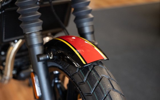 Neufahrzeug Royal Enfield Guerrilla 450 - Bild 19