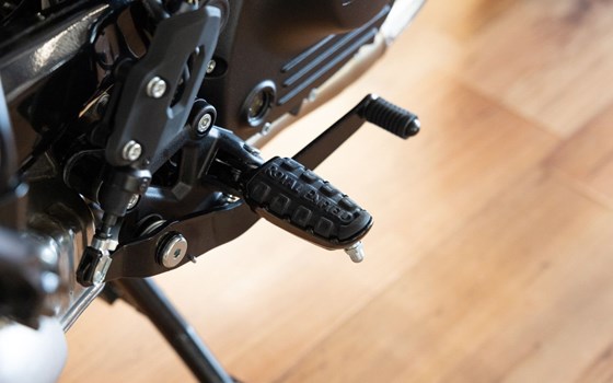 Neufahrzeug Royal Enfield Guerrilla 450 - Bild 25