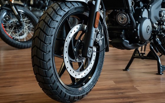 Neufahrzeug Royal Enfield Guerrilla 450 - Bild 6