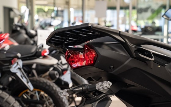 Neufahrzeug Kawasaki Versys 1100 SE - Bild 15