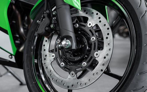 Neufahrzeug Kawasaki Ninja 500 SE - Bild 12