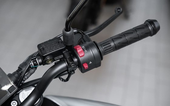 Gebrauchtmotorrad CFMOTO 300NK - Bild 12