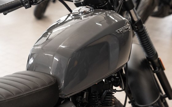 Neufahrzeug Brixton Cromwell 125 - Bild 15