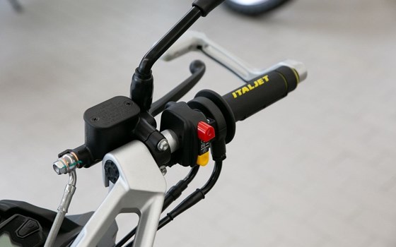 Neufahrzeug Italjet Dragster 200 4T - Bild 16