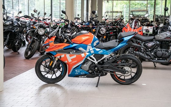 Neufahrzeug CFMOTO 300SR - Bild 6