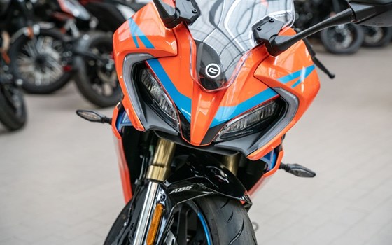 Neufahrzeug CFMOTO 300SR - Bild 7