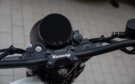 Neufahrzeug Keeway X-Light 125 - Bild 9