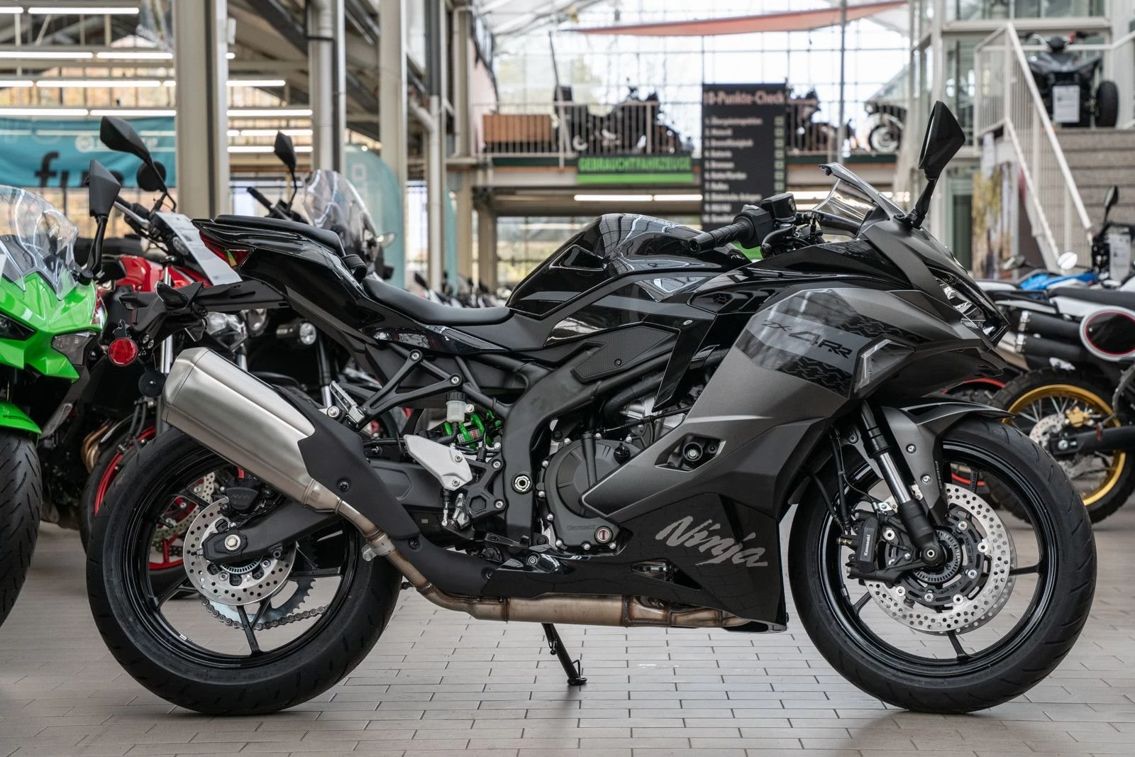 Kawasaki Ninja ZX-4RR 