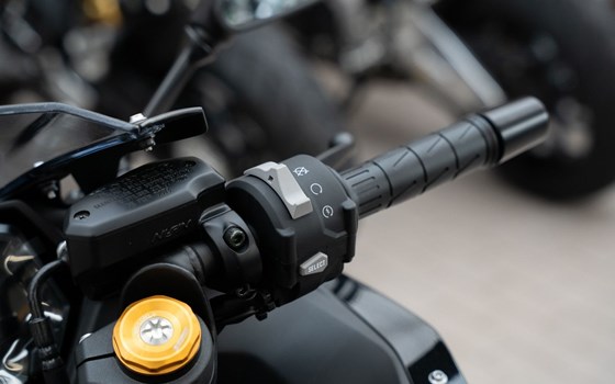 Neufahrzeug Kawasaki Ninja ZX-4RR - Bild 10