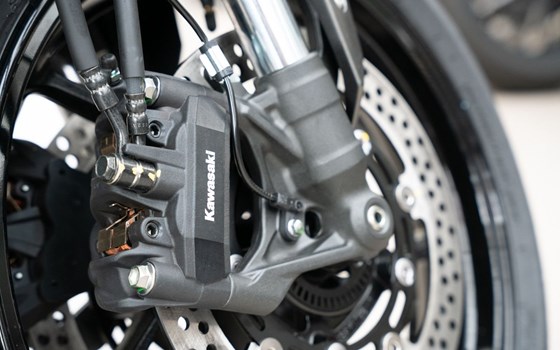 Neufahrzeug Kawasaki Ninja ZX-4RR - Bild 12