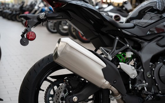 Neufahrzeug Kawasaki Ninja ZX-4RR - Bild 16