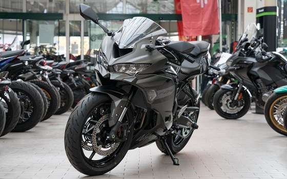 Neufahrzeug Kawasaki Ninja ZX-4RR - Bild 3