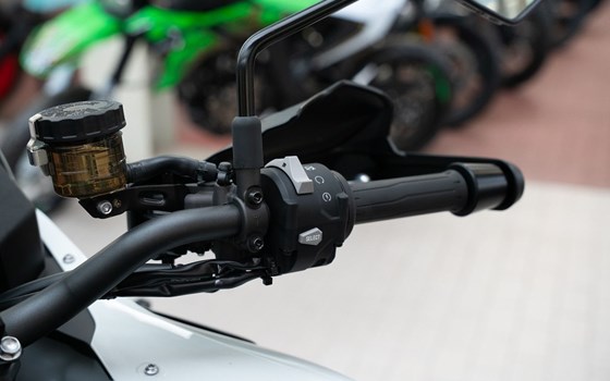 Neufahrzeug Kawasaki Versys 1100 SE - Bild 7