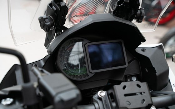 Neufahrzeug Kawasaki Versys 1100 SE - Bild 8