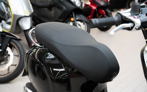 Neufahrzeug Vespa 125 Primavera - Bild 11