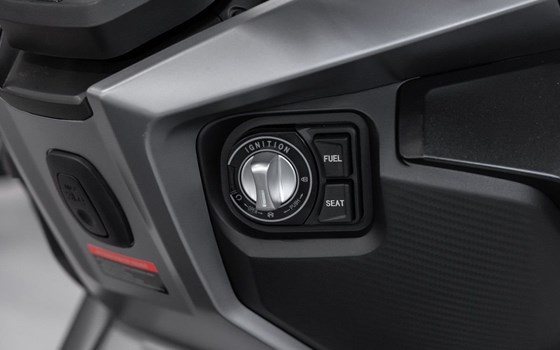 Neufahrzeug Voge SR1 ADV 125 ABS TCS - Bild 12