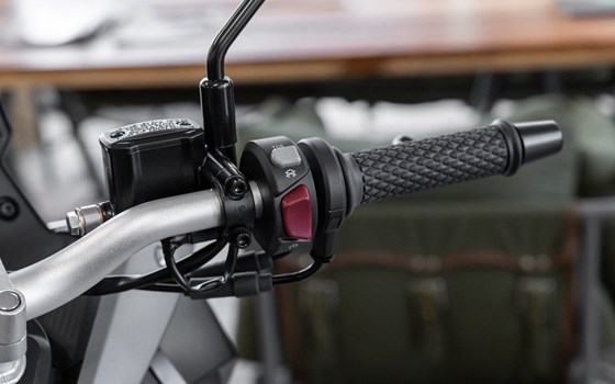 Neufahrzeug Voge SR1 ADV 125 ABS TCS - Bild 8