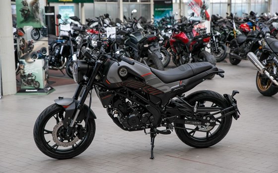 Gebrauchtmotorrad Benelli Leoncino 125 - Bild 2