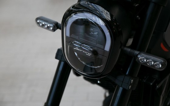 Gebrauchtmotorrad Benelli Leoncino 125 - Bild 9