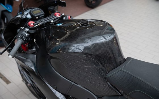 Gebrauchtmotorrad Kawasaki Ninja ZX-10RR - Bild 12