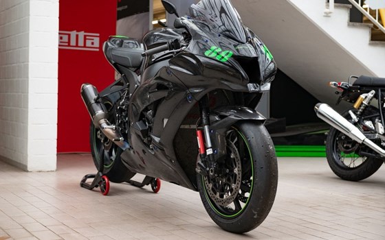 Gebrauchtmotorrad Kawasaki Ninja ZX-10RR - Bild 2