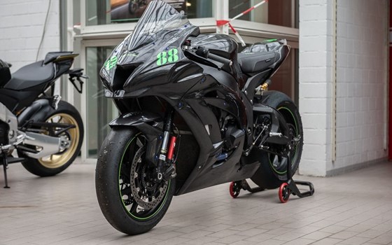 Gebrauchtmotorrad Kawasaki Ninja ZX-10RR - Bild 3