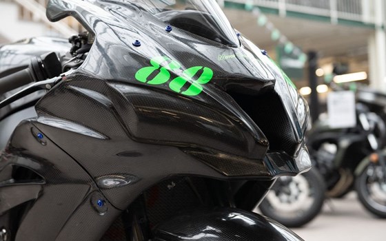 Gebrauchtmotorrad Kawasaki Ninja ZX-10RR - Bild 7