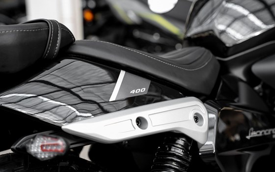 Neufahrzeug Benelli Leoncino Bobber 400 - Bild 18