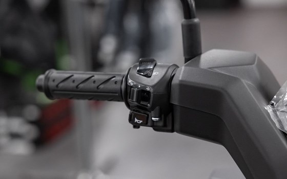 Neufahrzeug Kymco Super 8 R 50i - Bild 12