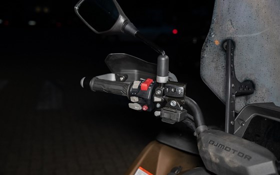 Neufahrzeug QJ Motor SFA 1000 ABS EPS DLX HIGHLAND - Bild 9