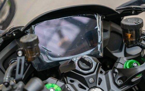 Neufahrzeug Kawasaki Ninja H2 SX - Bild 7