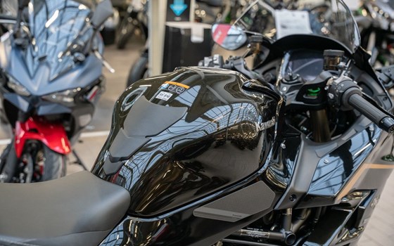 Neufahrzeug Kawasaki Ninja H2 SX - Bild 9