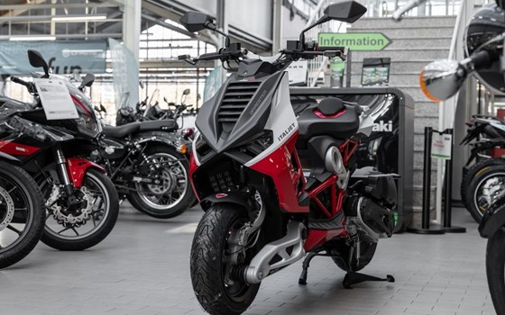 Gebrauchtmotorrad Italjet Dragster 200 4T - Bild 3