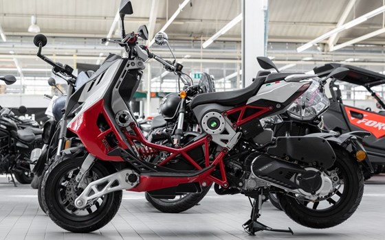 Gebrauchtmotorrad Italjet Dragster 200 4T - Bild 4