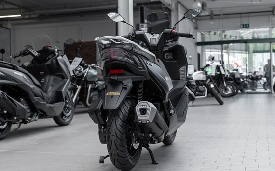 Neufahrzeug Voge SR1 125 ABS TCS - Bild 6