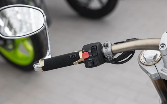 Gebrauchtmotorrad FB Mondial HPS 125i - Bild 8