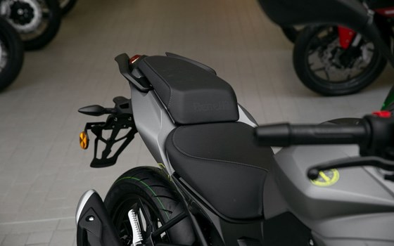 Neufahrzeug Benelli BN 125 - Bild 10